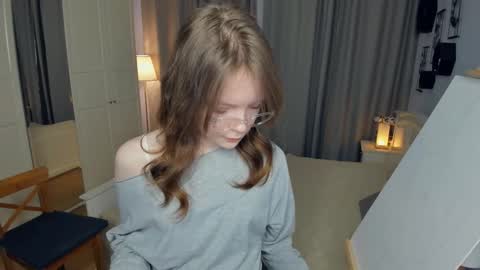 Anne online show from March 8, 8:18 am