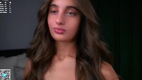 Isabella online show from November 28, 1:19 am