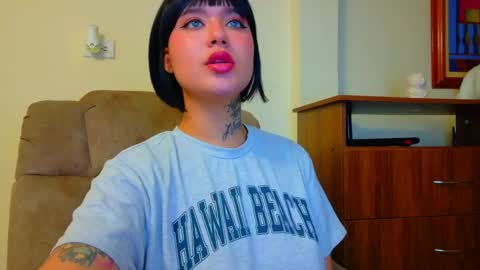 Valen online show from April 23, 1:46 am