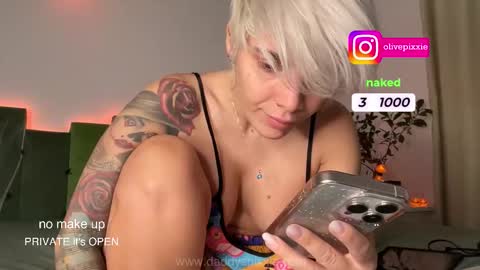 daddyspixxie online show from November 6, 9:59 am