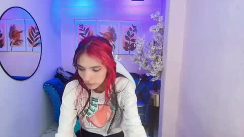 Snapshot of dafne_huges chatting on September 30, 7:52 pm dafne huges online show from September 30, 7:52 pm