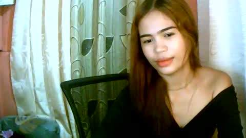 Im Dahlia online show from December 12, 2:48 am
