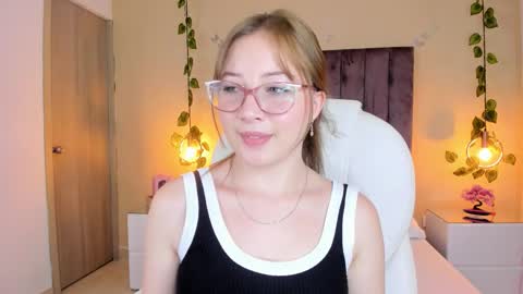 Dahlia online show from September 27, 8:49 pm