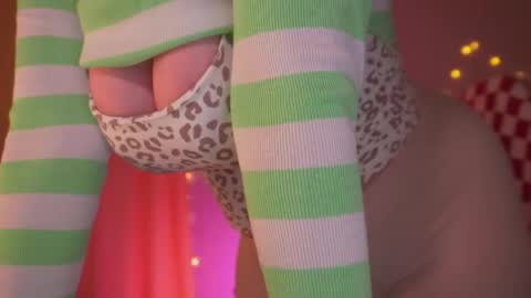 Cute DianaOnline mostly at 8pm-0000 am UK TimeTuesday and Wednesday off online show from June 5, 8:15 pm