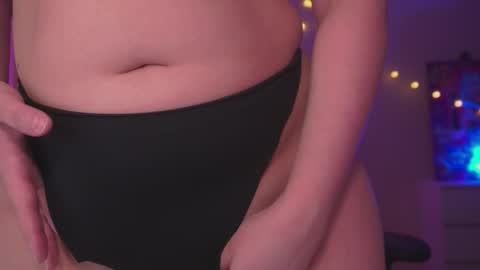 Cute DianaOnline mostly at 8pm-0000 am UK TimeTuesday and Wednesday off online show from February 13, 9:05 pm