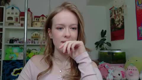 Daisy online show from April 30, 8:57 pm