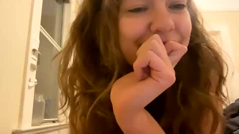 DaisyB3 online show from February 14, 8:31 am