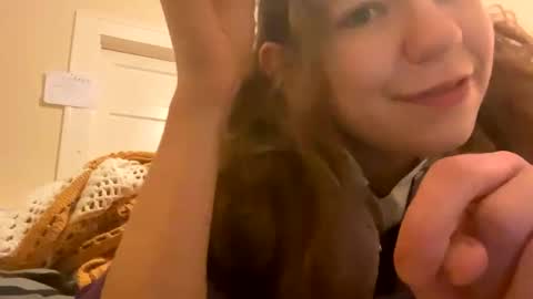 DaisyB3 online show from February 18, 8:27 am