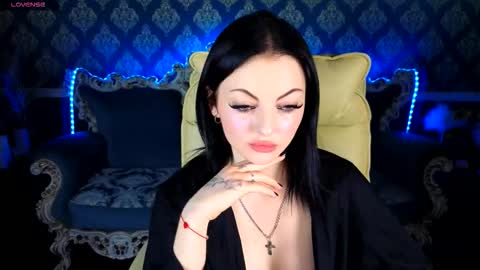 daisydelight_ online show from February 5, 10:46 pm