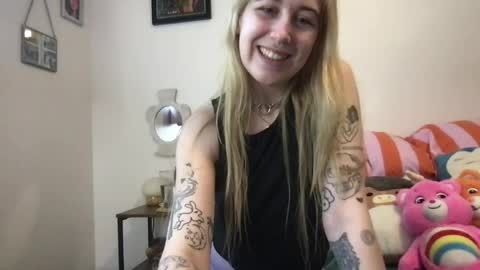 daisymynx online show from March 25, 12:27 am