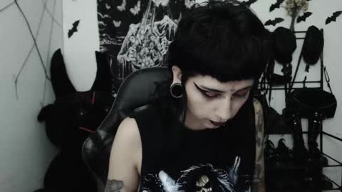 dakota online show from March 26, 2:36 am