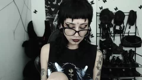 dakota online show from February 24, 3:27 am