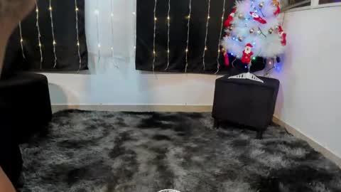 Dakota online show from December 13, 1:04 am