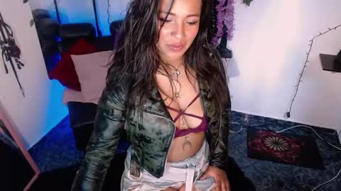 dakota_ro online show from November 7, 9:20 pm