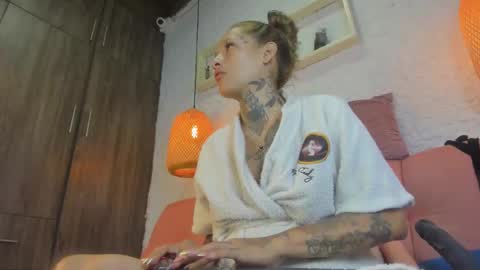 dakota_stream online show from March 12, 12:19 pm