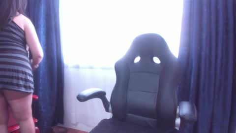 Dakotaagray online show from April 2, 3:09 pm