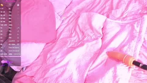 dakotaaroms online show from April 18, 7:07 pm