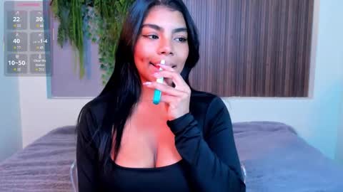 Snapshot of dakotaferreti chatting on September 18, 9:02 pm Dakota Ferreti online show from September 18, 9:02 pm