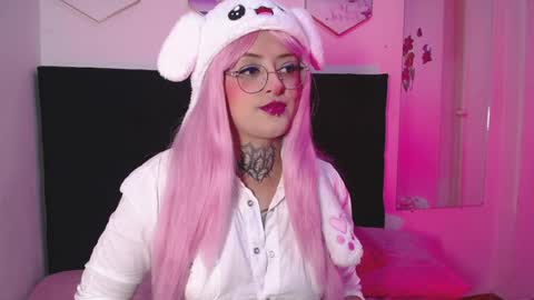 Daakota  online show from March 29, 12:26 pm