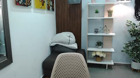 Snapshot of dalila_sky chatting on January 16, 6:37 pm Dalila online show from January 16, 6:37 pm