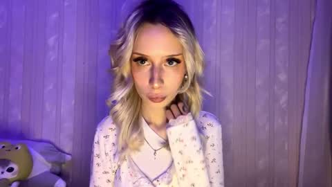 dallaspember online show from December 15, 2:11 pm