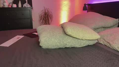 dalmatian_girl online show from March 11, 8:33 pm