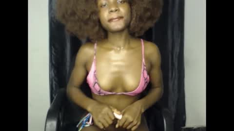 leah online show from November 19, 6:35 am