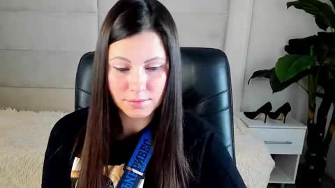 Dana Dom online show from October 18, 2:03 am