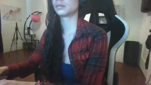 Lea lei-a online show from December 3, 7:55 pm