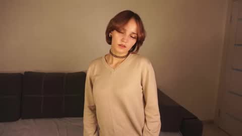 Elvi online show from November 10, 6:03 pm