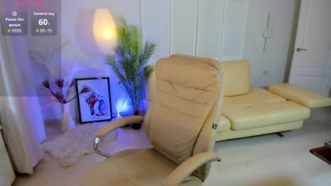dani_kittys online show from June 6, 8:09 am