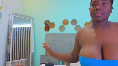 daniela_gil7 online show from March 22, 12:33 pm