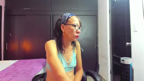 Snapshot of daniela_xue chatting on March 11, 8:20 pm lorena online show from March 11, 8:20 pm