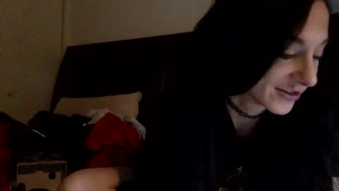 daniellbisous online show from December 4, 7:54 am