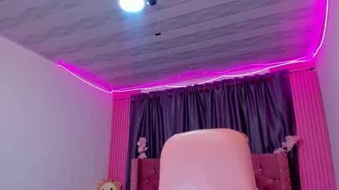 Danielle online show from December 23, 1:31 am