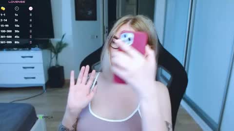 Danny online show from April 20, 4:04 am