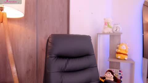 Danielle Rose online show from October 21, 10:03 pm