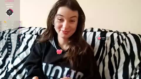 Mia online show from December 15, 9:14 am