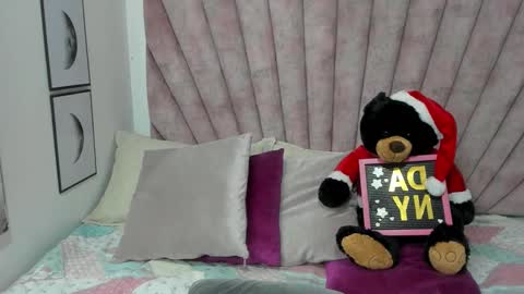 DaniiBelluci  online show from December 19, 5:32 am