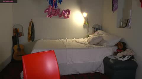 danalle .. online show from October 19, 10:23 pm