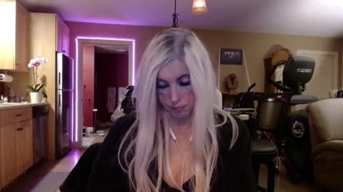 DanikaWhite69 online show from November 9, 10:22 am