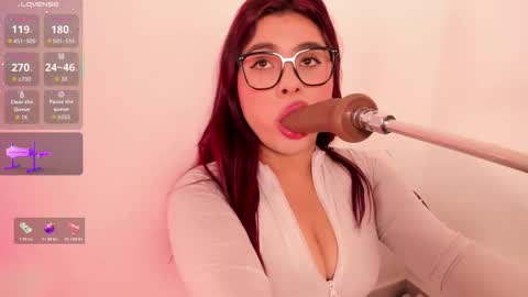 danna_adams1 online show from February 2, 5:56 pm