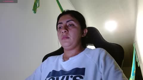 Snapshot of danna_peterson chatting on October 25, 11:00 pm Danna online show from October 25, 11:00 pm