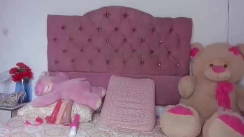 Danna Sofia jeins online show from March 3, 1:50 pm