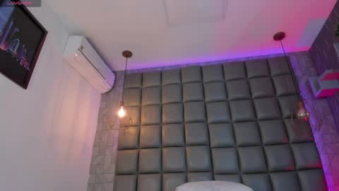 Danna online show from April 5, 1:10 pm