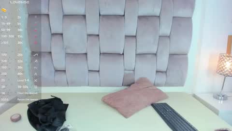 Snapshot of dannika07 chatting on October 20, 4:37 am Dannika online show from October 20, 4:37 am