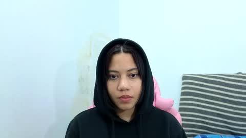 daphne985993 online show from February 11, 5:42 am