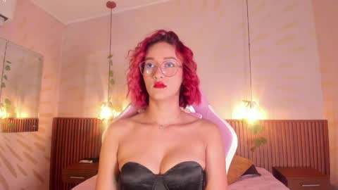 Daphne online show from June 3, 3:07 am