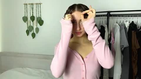 Emily online show from October 16, 7:11 am