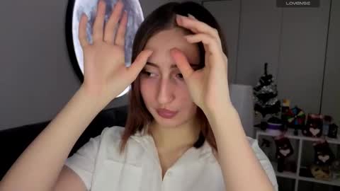 Emily online show from January 16, 7:26 am